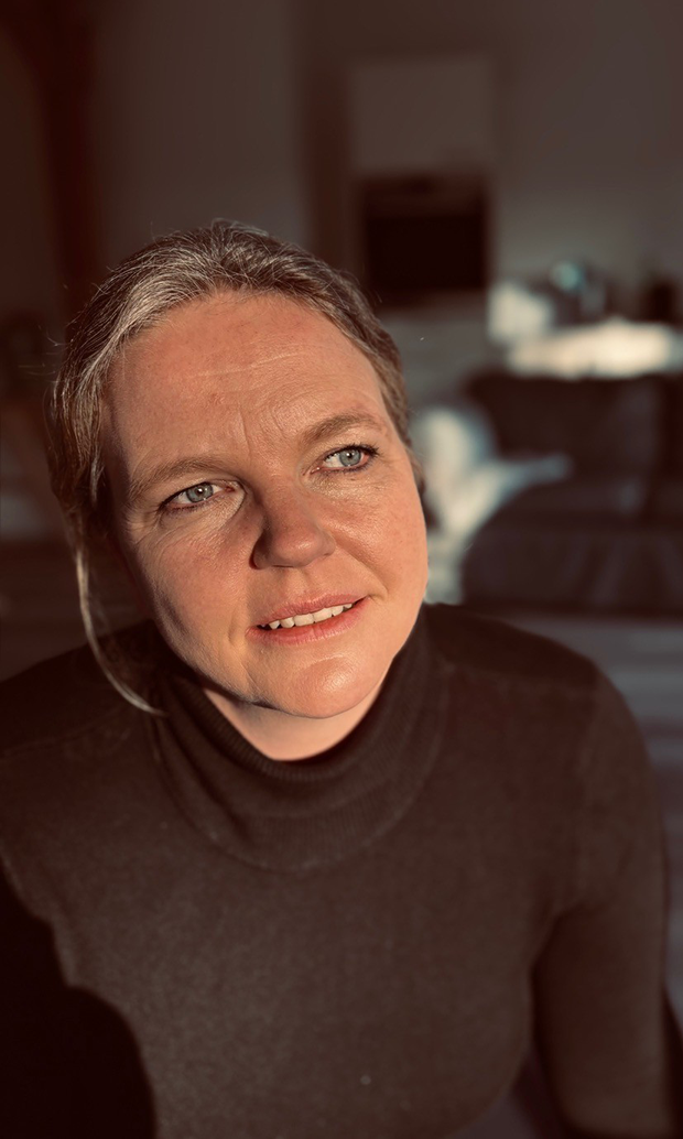 Ein Bild von Sündja Häger. Entspannunstherapeutin, Traumapädagogin & Wirtschaftspsychologin